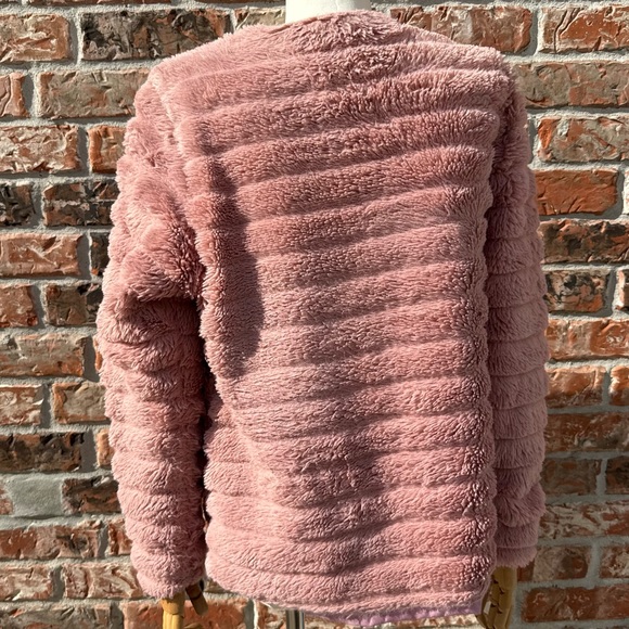 Katydid Dusty Pink Furry Teddy Jacket / M / Excellent condition - Picture 5 of 6